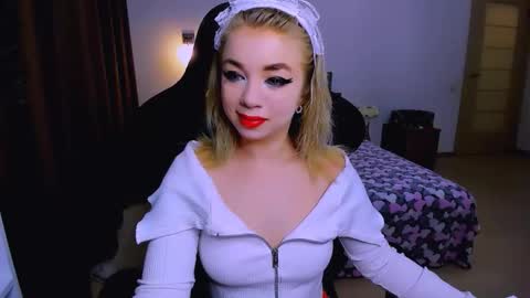 Nicole online show from November 17, 3:03 pm