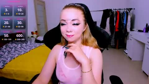 Nicole online show from July 15, 10:31 am