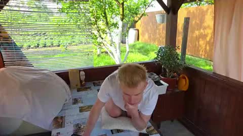 blond_boy69 online show from May 21, 5:03 am