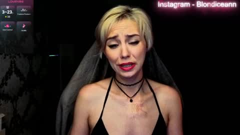 blond_ice_ann online show from June 5, 6:41 am