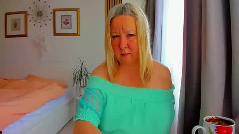 Nicole online show from April 9, 7:14 am