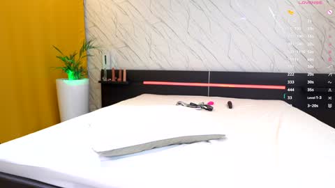 blonde_bigtits online show from March 9, 8:18 am