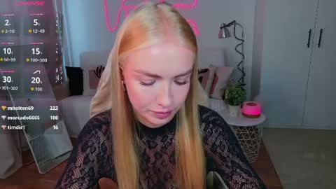 Nessa online show from August 3, 9:04 am