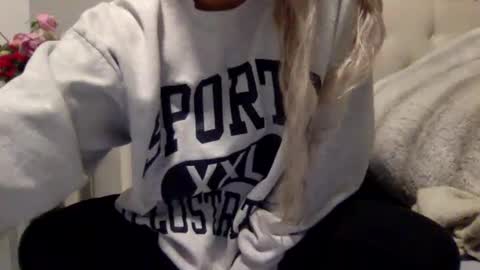 Blondebunnyx1 online show from January 26, 1:31 am