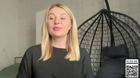 blondie_xoxoxo online show from April 4, 12:45 pm