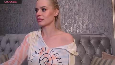 Helen online show from September 29, 1:15 am