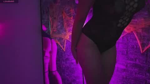 santiylola online show from October 26, 2:34 am