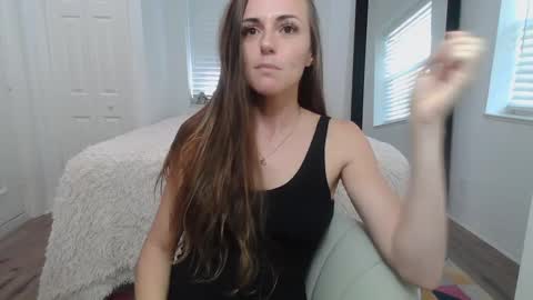 Sarah Zee online show from December 9, 7:07 pm