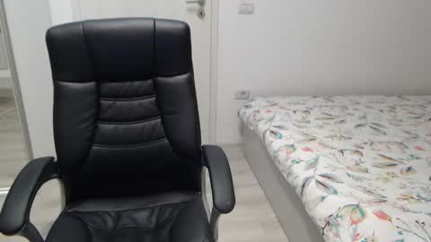 Juliet online show from November 3, 5:14 pm