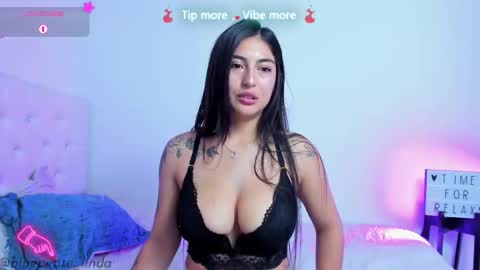 Linda  online show from February 11, 6:34 pm