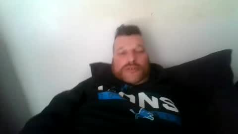 Snapshot of bluedemoneyes1986 chatting on February 19, 8:10 pm bluedemoneyes1986 online show from February 19, 8:10 pm