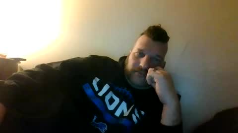 Snapshot of bluedemoneyes1986 chatting on February 17, 4:42 am bluedemoneyes1986 online show from February 17, 4:42 am