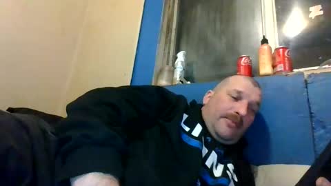 Snapshot of bluedemoneyes1986 chatting on March 11, 3:47 am bluedemoneyes1986 online show from March 11, 3:47 am