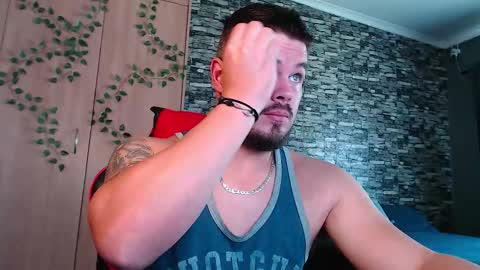 blueeyeboy0 online show from December 5, 8:24 am