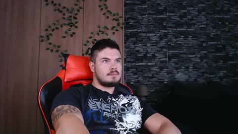 blueeyeboy0 online show from April 22, 12:45 pm