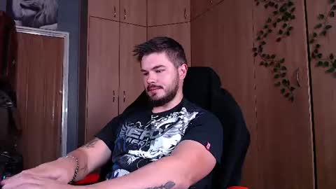 blueeyeboy0 online show from June 11, 8:34 am