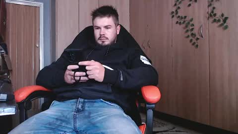 blueeyeboy0 online show from June 8, 9:32 am
