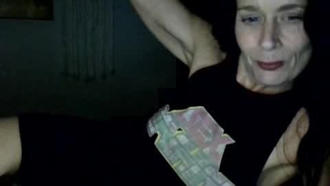 Blueeyedlie online show from June 8, 4:13 am
