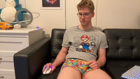 blueeyedtallguy online show from January 11, 4:06 am