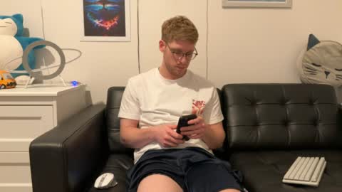 blueeyedtallguy online show from December 17, 4:56 am