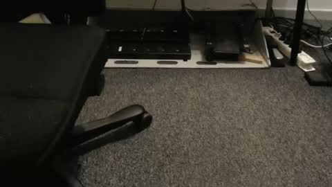 blueeyesn8 online show from November 9, 1:31 am