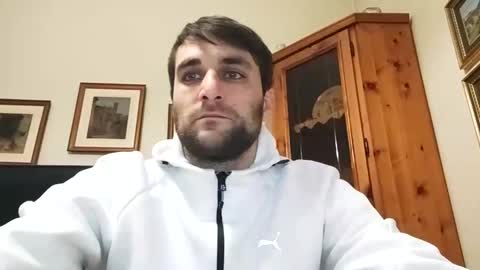 bluejoee online show from April 4, 1:18 pm