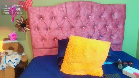 Violette 3 online show from November 29, 6:48 pm