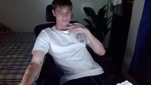 blueeyedboyisasia online show from July 23, 1:20 pm
