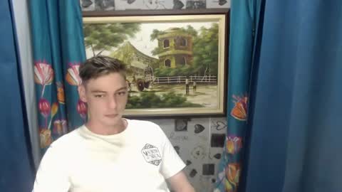 blueeyedboyisasia online show from June 16, 3:54 am