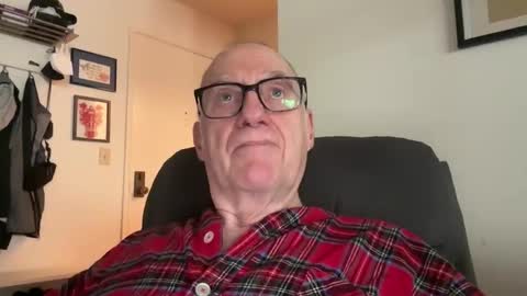 Blueyedudeseattle online show from April 19, 4:08 pm