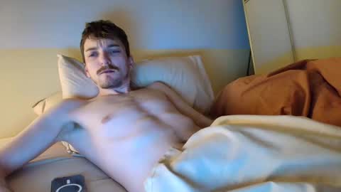 blue online show from April 26, 9:29 am