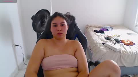  Hey guysI am BrendaWelcome my room online show from April 6, 8:43 pm