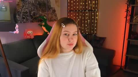 Snapshot of blush_ellie chatting on February 27, 10:44 am Ellie3 online show from February 27, 10:44 am