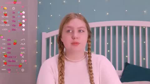 Snapshot of blush_ellie chatting on September 10, 2:29 pm Ellie3 online show from September 10, 2:29 pm