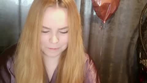 blushing_star online show from May 30, 7:07 am