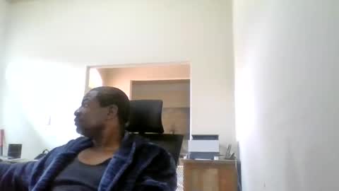 bluuthunder1914 online show from April 27, 2:36 pm