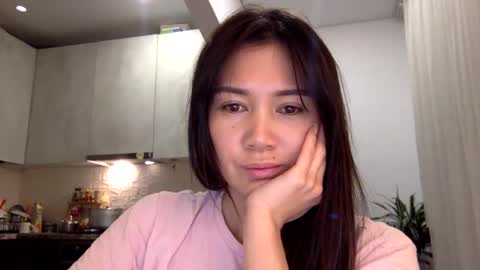 Liya online show from March 7, 5:46 pm