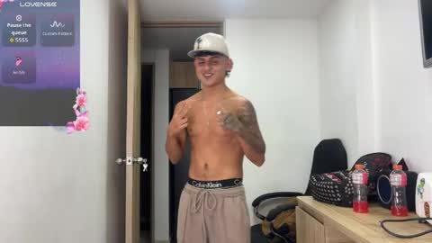 Bob  INDEPENDENT MODEL online show from April 19, 3:40 am