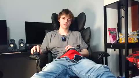 bobby72738 online show from December 19, 4:30 am