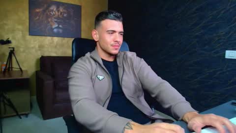 BodhiHayes online show from April 24, 6:37 am