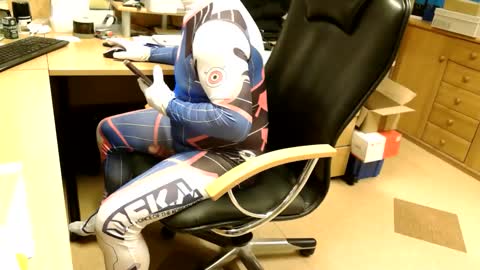 bodymen1 online show from October 20, 9:20 pm