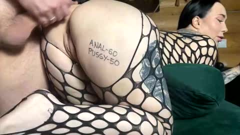 Nail and Olivia online show from December 22, 10:55 am