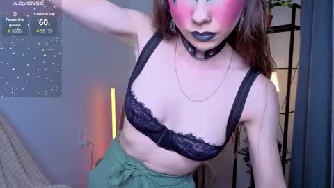 Karen online show from April 23, 4:19 pm