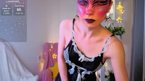 Karen online show from April 26, 1:53 pm