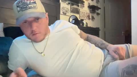 boner4you1994 online show from February 3, 9:30 am