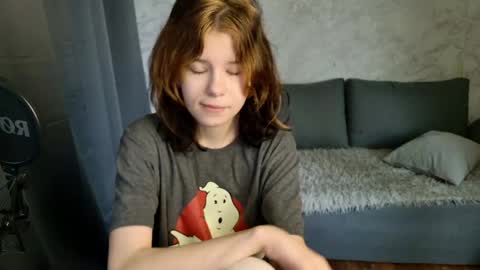 Jessy  Mark online show from May 12, 5:05 am
