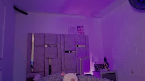 Bonnie Anderson  online show from June 5, 12:17 am