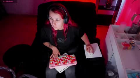 Bonnie Help me reach 500 likes online show from October 30, 7:36 pm