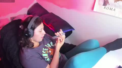 Bonnie Help me reach 500 likes online show from May 3, 6:25 pm
