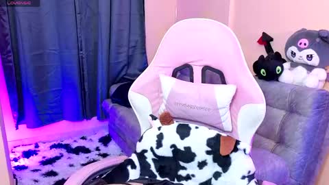 Karen online show from April 30, 4:39 am